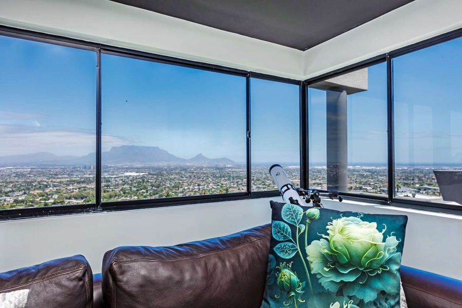 8 Bedroom Property for Sale in Plattekloof Western Cape